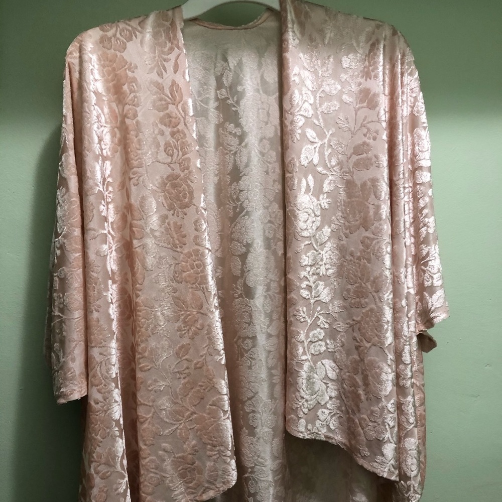 Velvet pink shawl